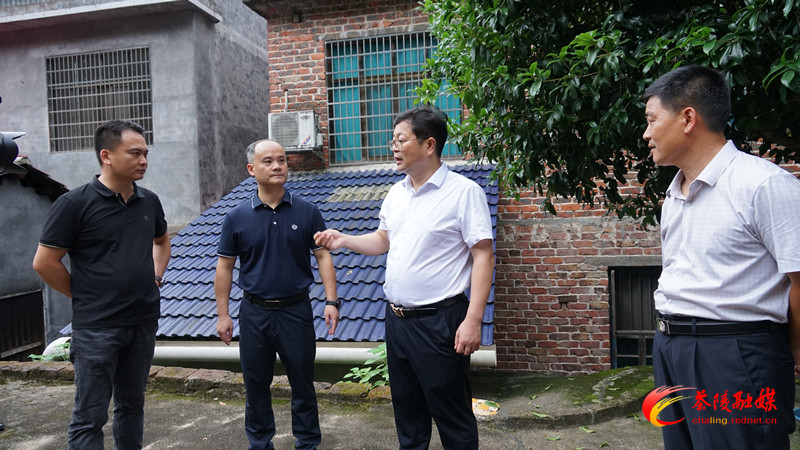 杨红兵督导地质灾害防范工作