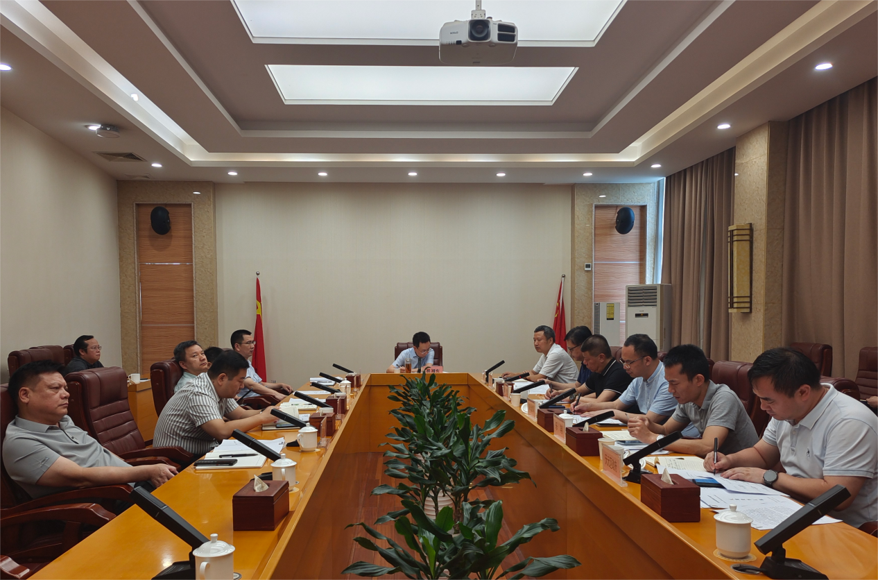 副市长易湘东召开突出环境问题整改调度会