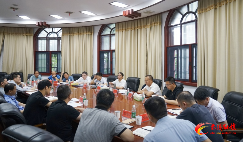 邓元连主持召开整治群众身边风腐问题暨省委巡视反馈问题整改调度会