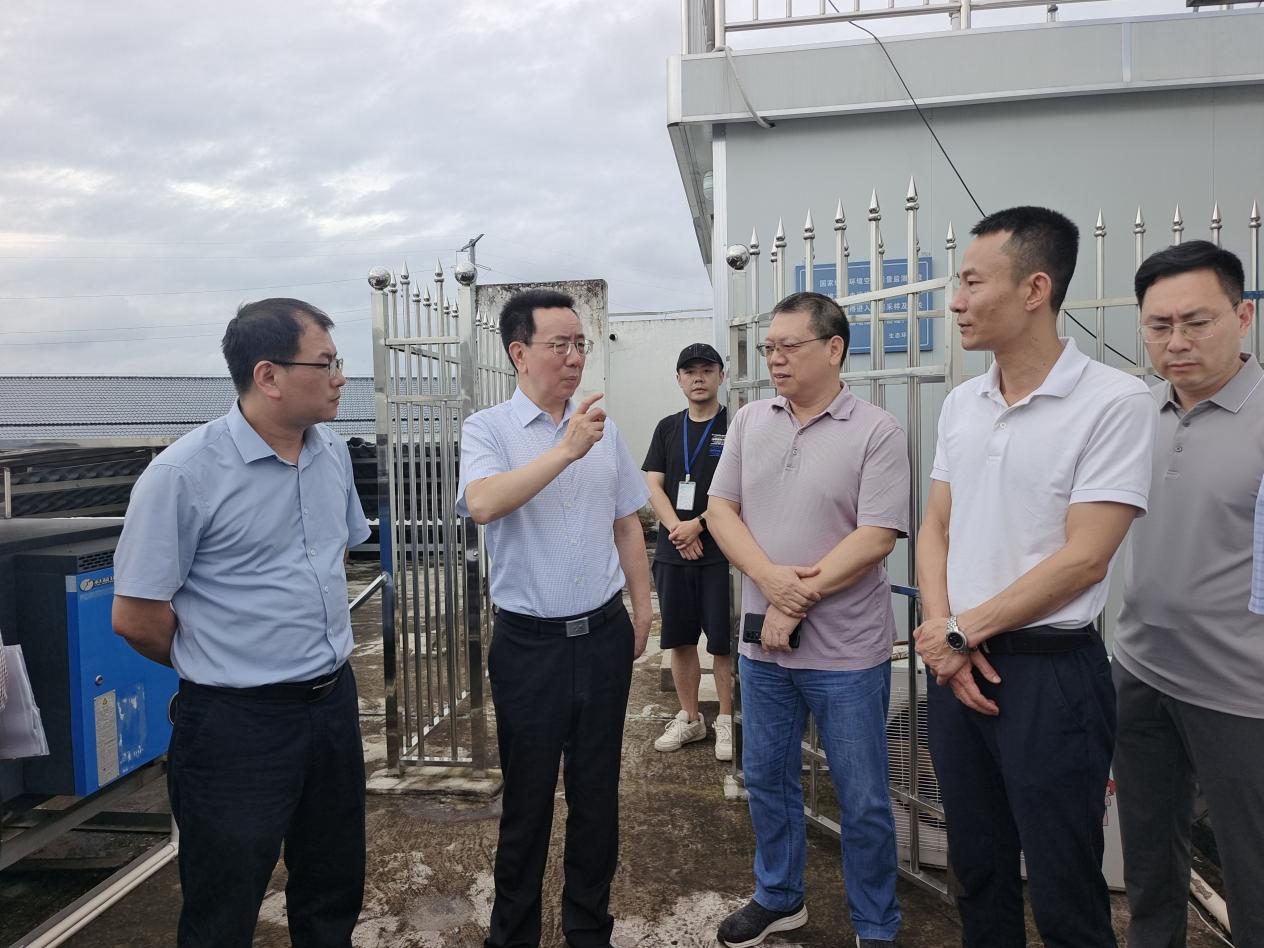 副市长易湘东督导大气污染防治等工作