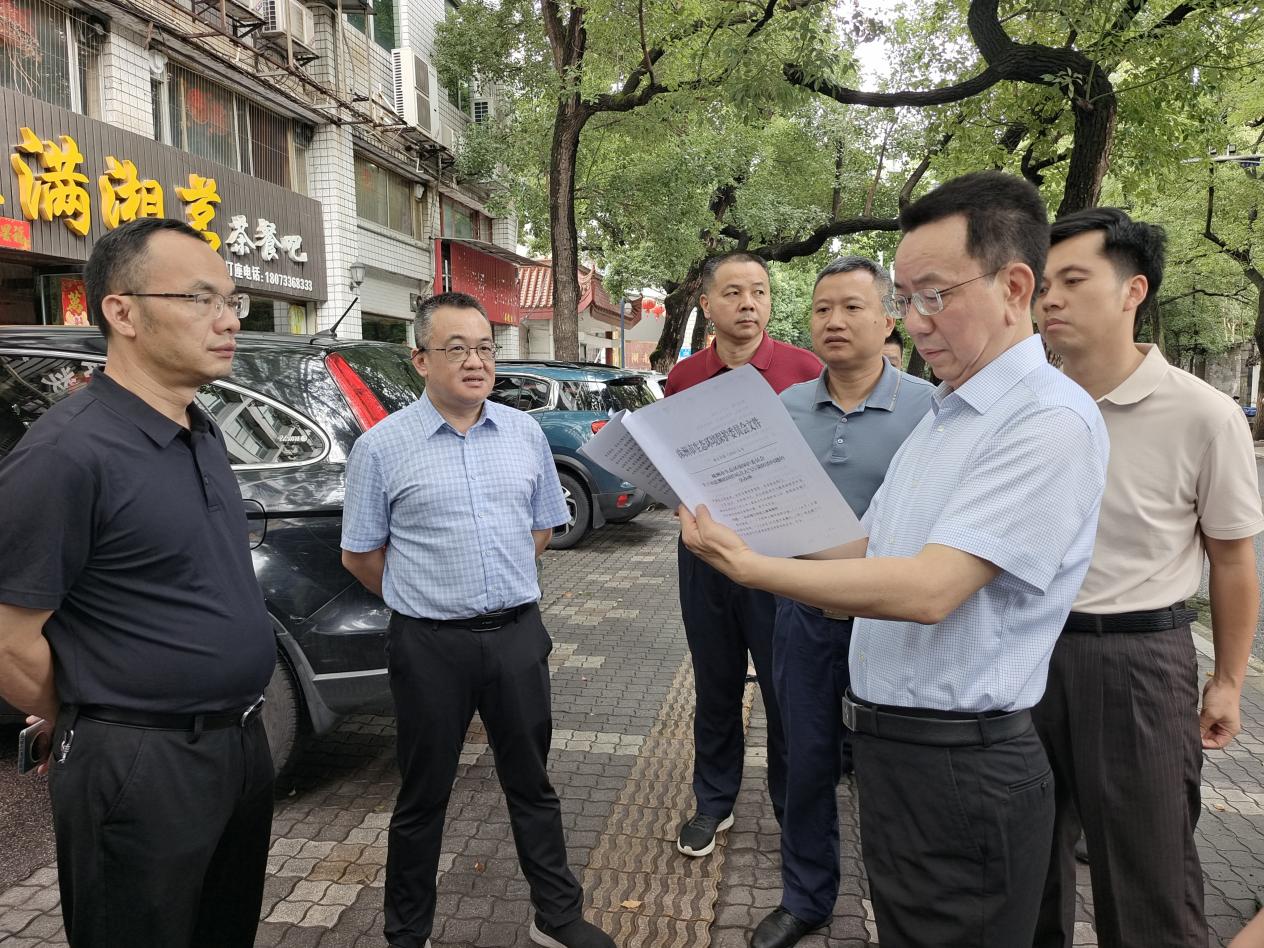 副市长易湘东督导大气污染防治等工作
