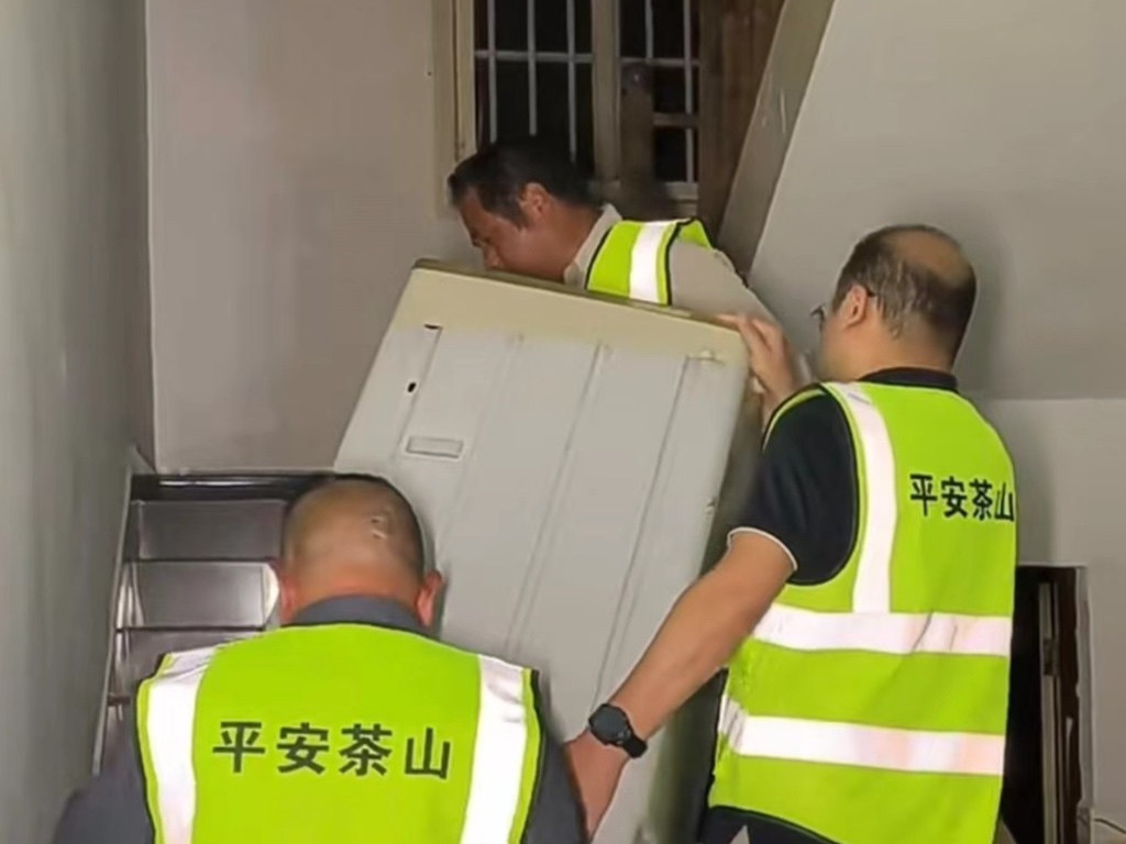茶山镇：风雨同舟，众志成城！坚决打赢防汛救灾攻坚战