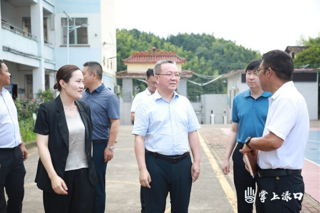 杨胜跃来渌口区龙门镇走访调研