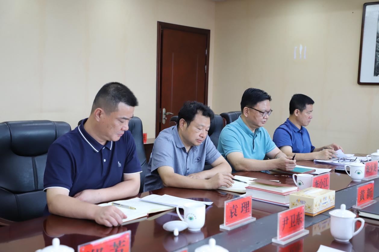 市生态环境局召开第六次理论学习中心组学习