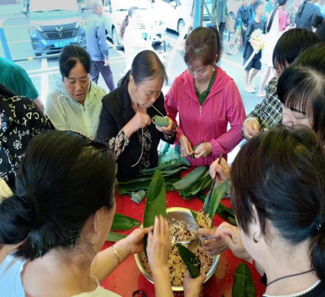 联星街道：开展“粽香四溢迎  端午童趣盎然庆六一”活动