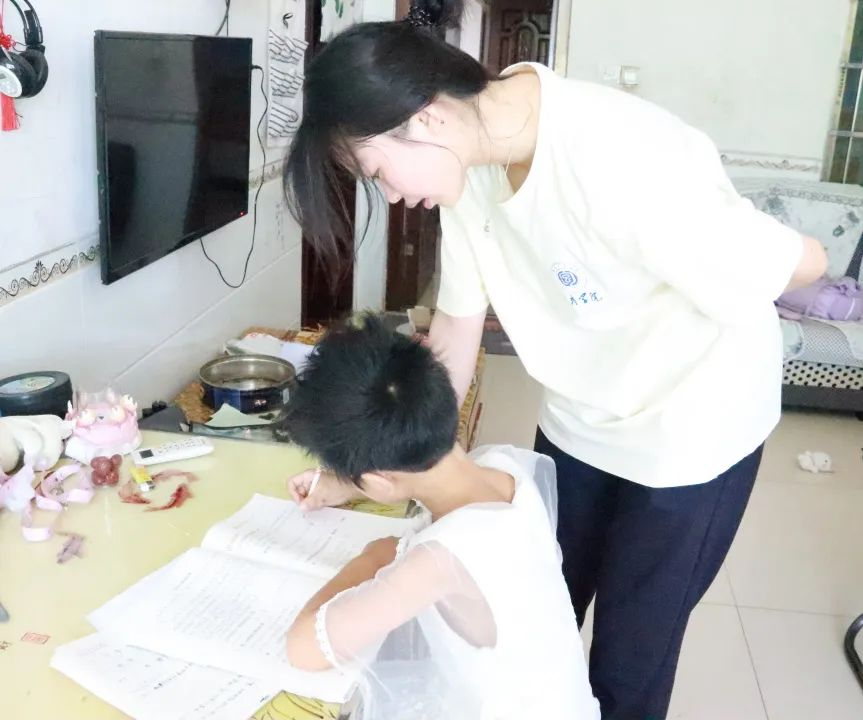青春筑梦行，爱心满乡间——湖南工业大学“三下乡”志愿服务队走进古岳峰