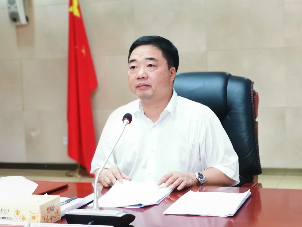 李鹏程主持召开2024年县委农村工作领导小组第二次会议