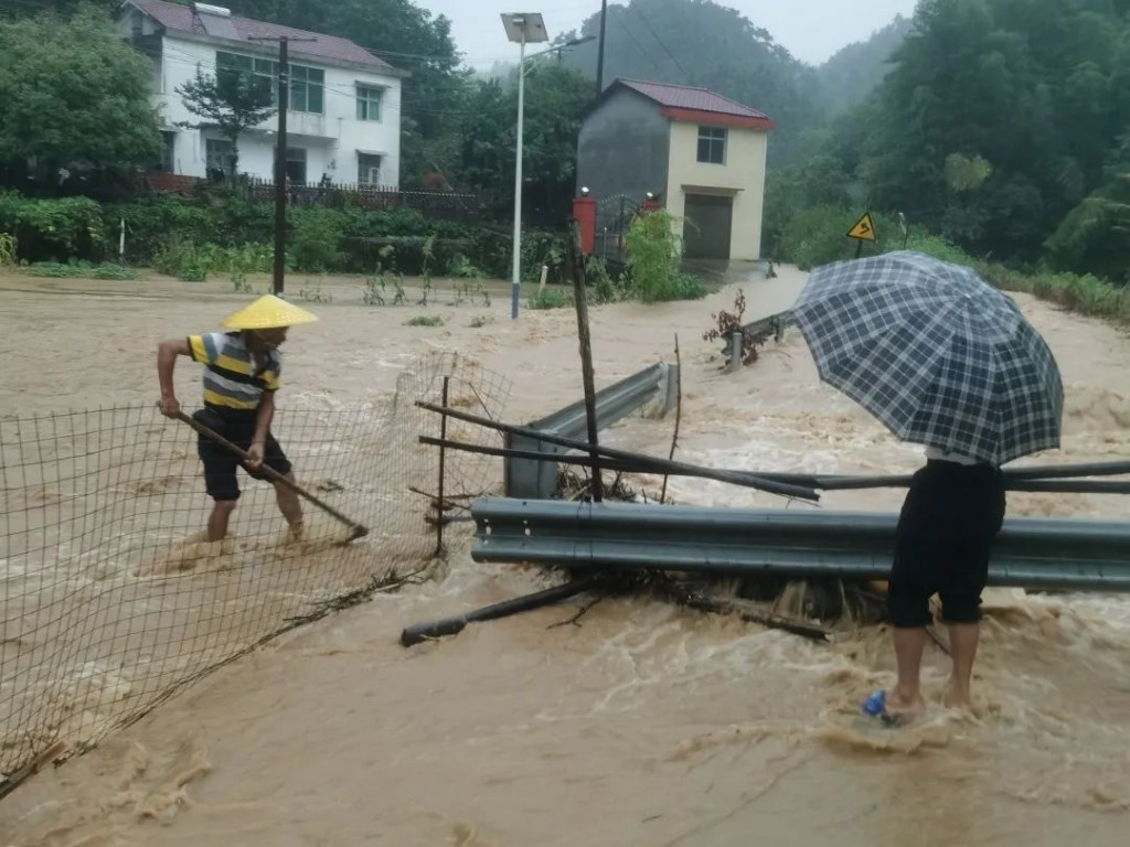 龙潭镇：以“雨”为令，闻“汛”而动——筑牢防汛抗灾的坚实屏障