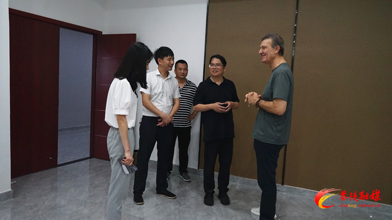 邓元连到园区调研