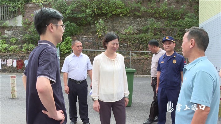 赖晓智调研小区充电桩建设情况和暗访安全生产工作