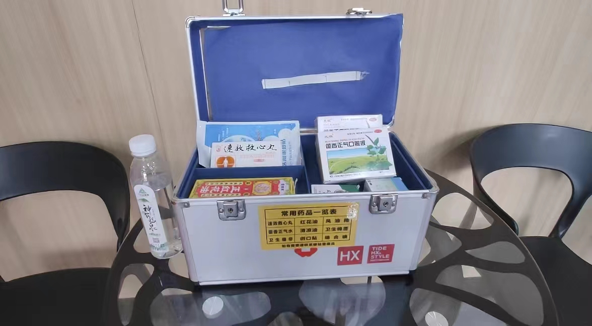 芦淞环卫关爱户外劳动者 ，“小驿站”释放“大温暖”