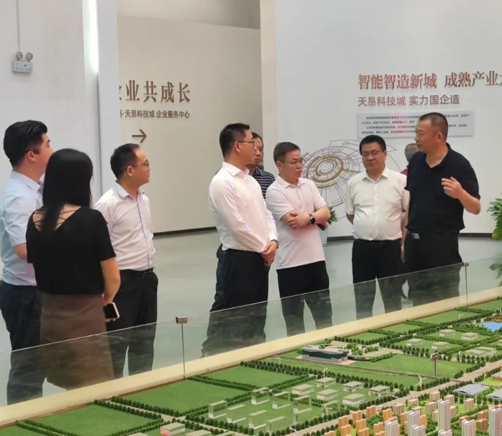 创新成果转化年丨市委常委、副市长刘亚亮调研我市创新孵化载体