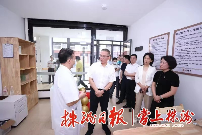 曹慧泉到市第一老年养护院调研