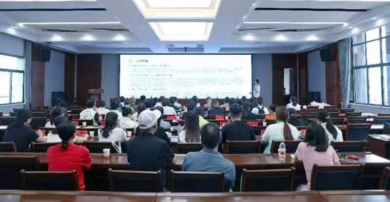株洲市民政局开展2024年株洲市基层社工站项目优秀案例评选表彰