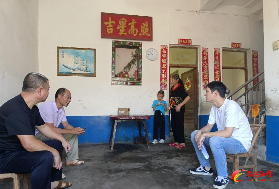 火田镇开展未成年人暑期走访活动