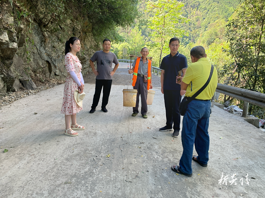 水口镇：把炎陵黄桃卖出去 把交通安全带回家