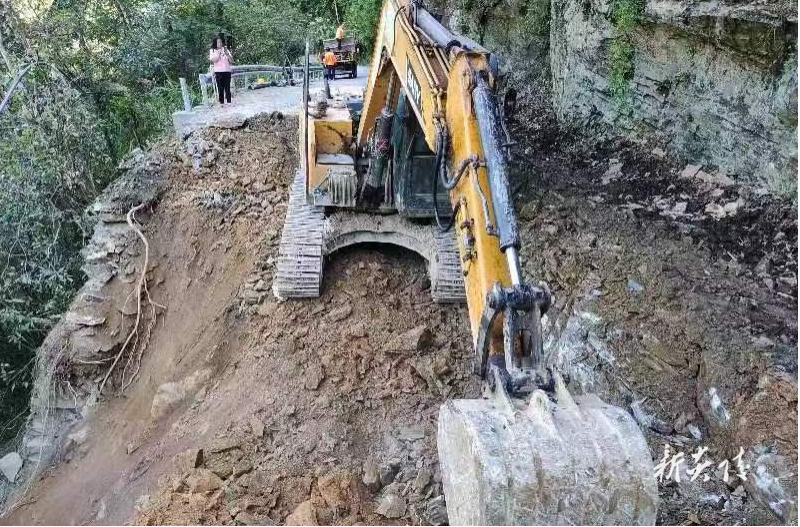 县交通运输局：保路畅 助力炎陵黄桃销售