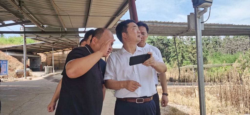 李鹏程暗访烟花企业安全生产工作 强调：全面加强安全隐患排查 牢牢守住安全生产底线