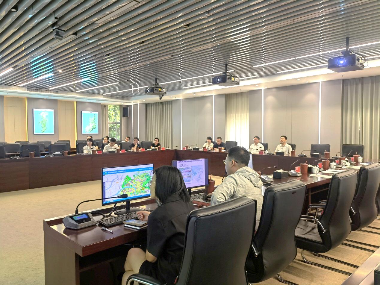 南京市浦口区考察组一行来我局调研株洲轨道交通产业相关规划情况