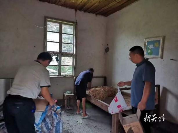 策源乡：党员干部冲在前 打好防汛“主动仗”