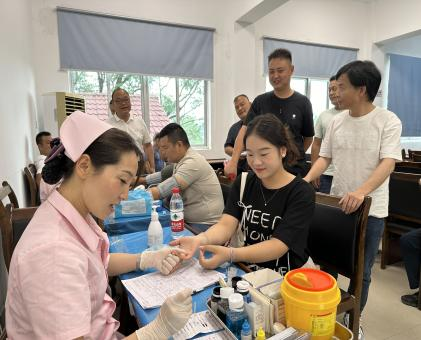 “以血为媒，以爱为桥”——龙船镇组织开展无偿献血活动
