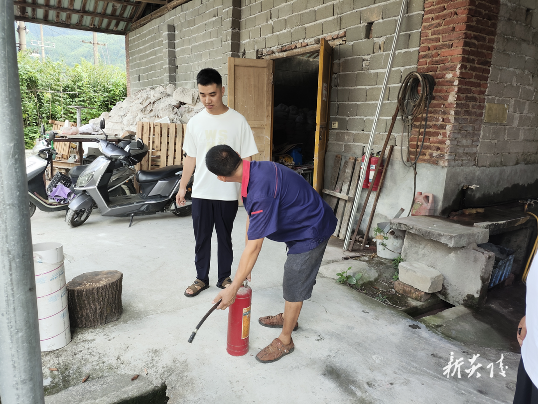 十都镇：消防培训进企业 紧绷防火“安全弦”