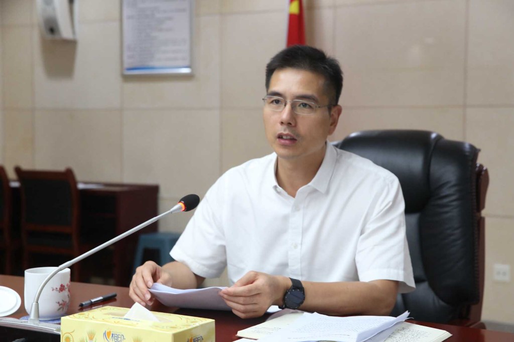 攸县第十八届人民政府召开第38次常务会议