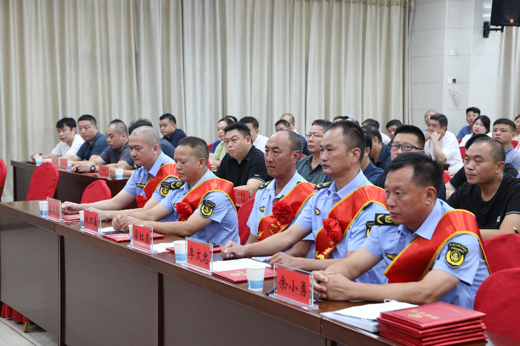 株洲市交通运输系统43名防汛救灾先进个人获表彰