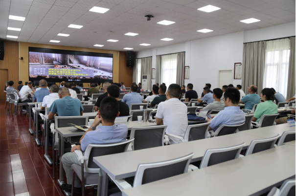 市住建局召开2024年上半年全市建筑施工安全生产形势分析会议