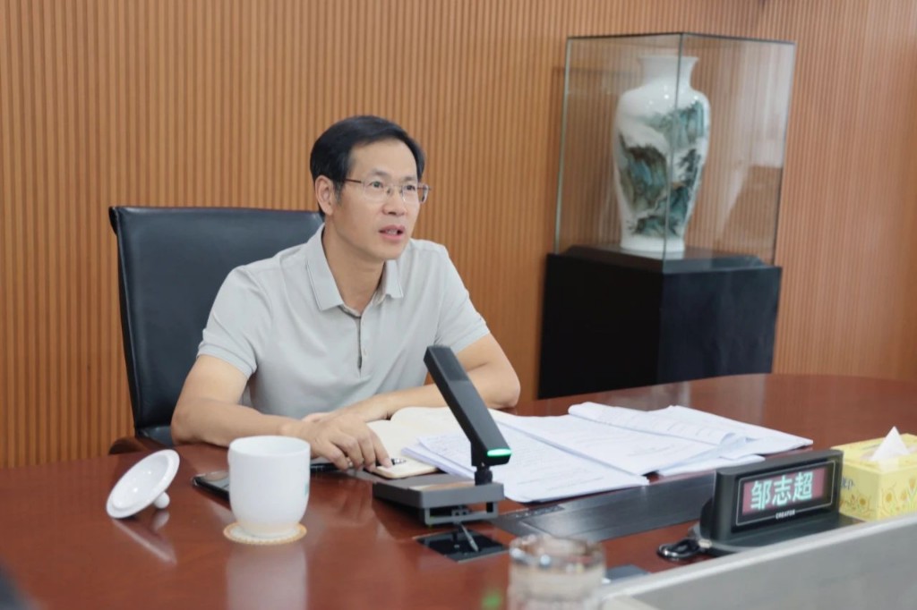 株洲经开区党工委召开会议
