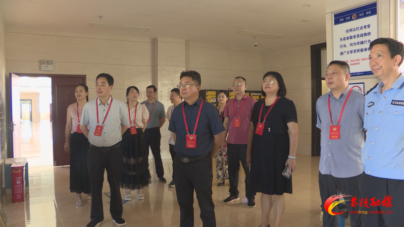 刘晓伟带队到交警大队调研道路交通安全管理工作