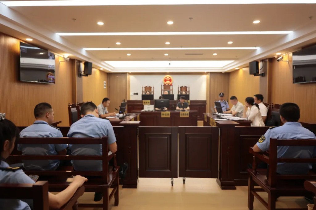 “一把手”出庭应诉 促进实质化解行政争议