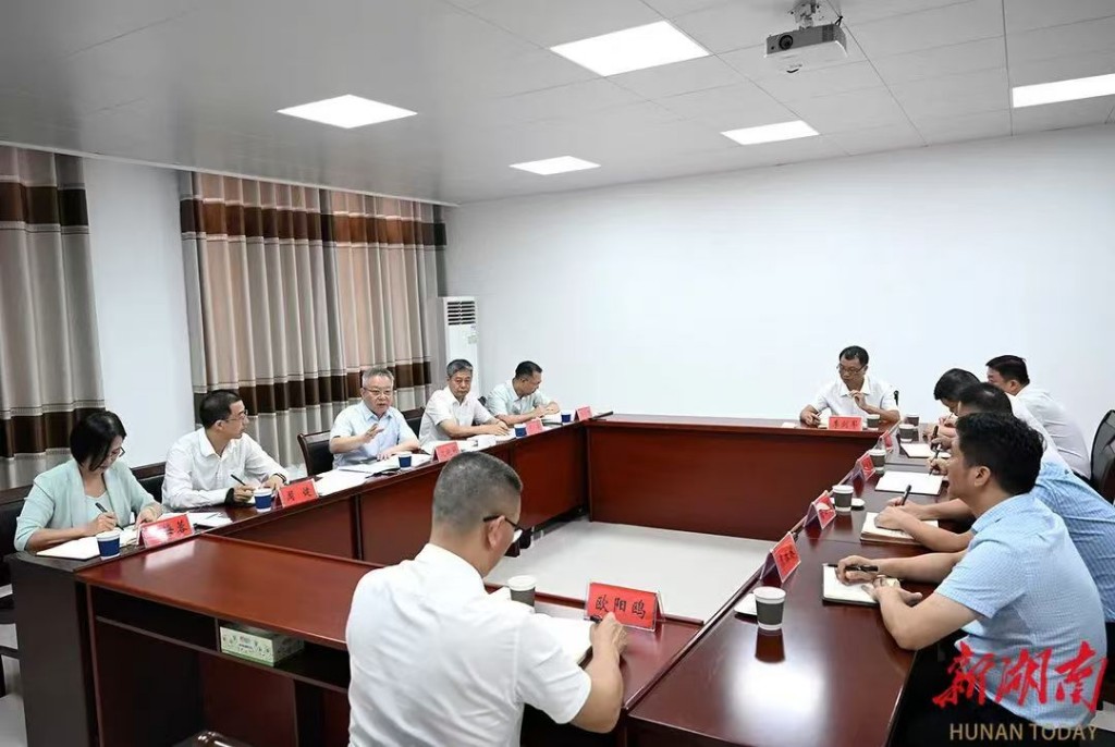 沈晓明在新邵县下沉接访