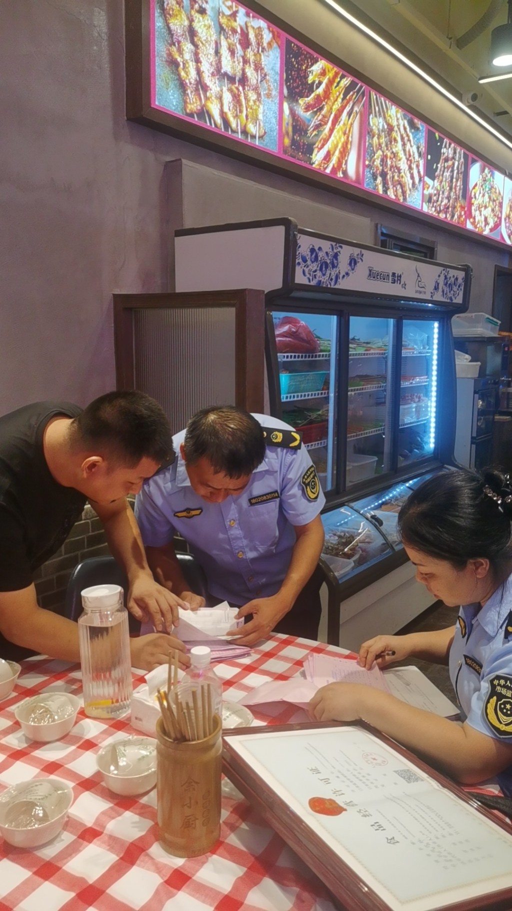 醴陵市市场监督管理局开展夏季夜市假劣肉制品专项整治