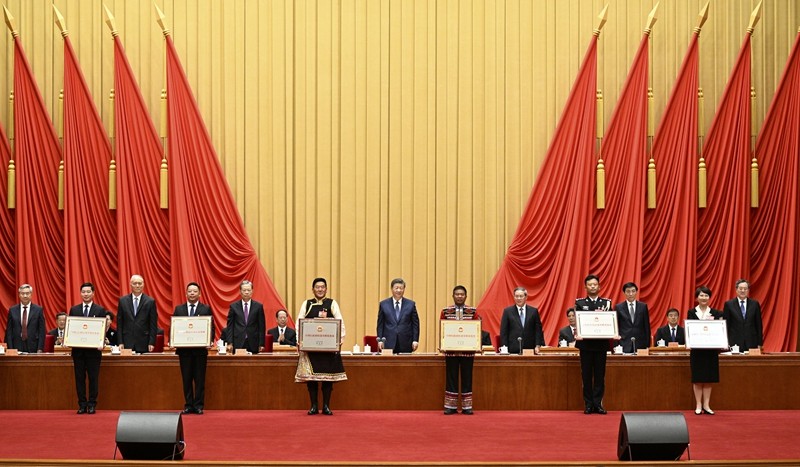 习近平在全国民族团结进步表彰大会上发表重要讲话强调：推进中华民族共同体建设 巩固发展中华民族大团结