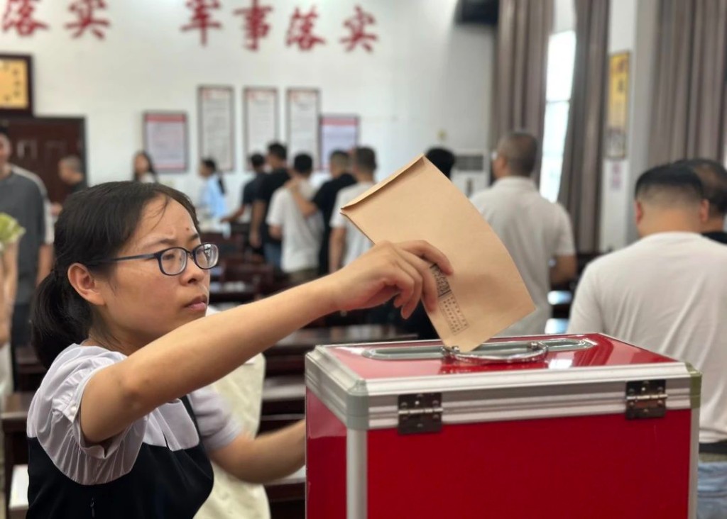 【爱心汇聚 共筑希望】南洲镇开展“情暖渌口 同心救灾”慈善募捐活动