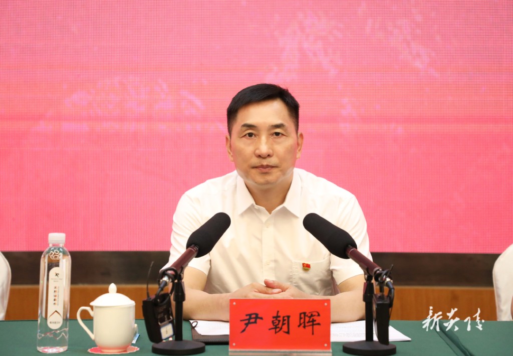 县委十三届七次全体会议召开 尹朝晖夏胜利出席
