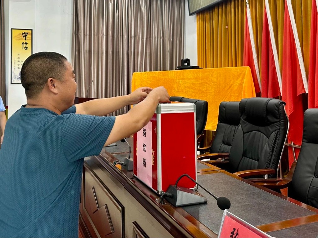【爱心汇聚 共筑希望】南洲镇开展“情暖渌口 同心救灾”慈善募捐活动