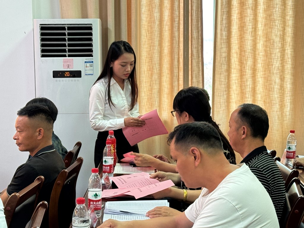 古岳峰镇第六届人民代表大会第六次会议胜利召开！