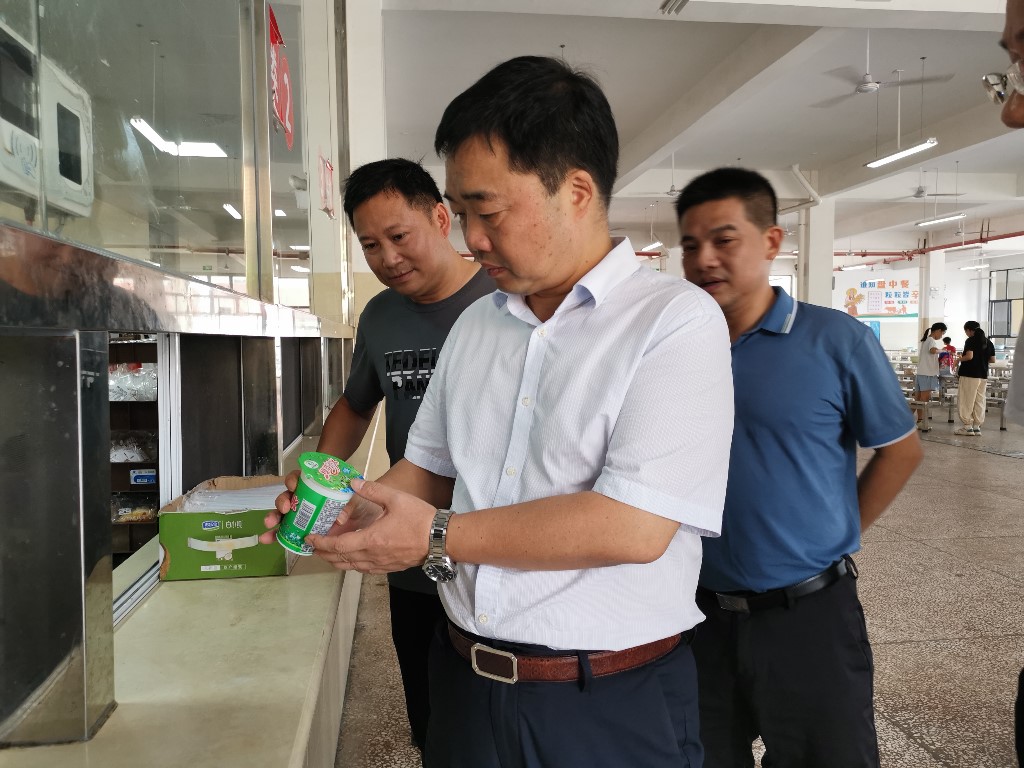 李鹏程督导中秋节前安全生产工作 强调：以“时时放心不下”的责任感，从严守牢守好节前“安全关”