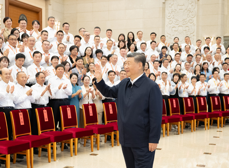 习近平在全国教育大会上强调 紧紧围绕立德树人根本任务 朝着建成教育强国战略目标扎实迈进
