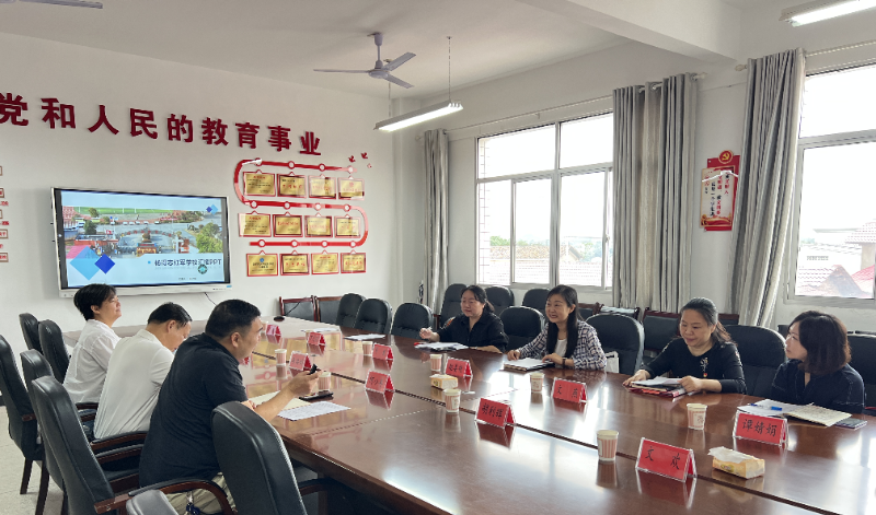 杨得志红军学校：名师引领明方向，教研提质促成长