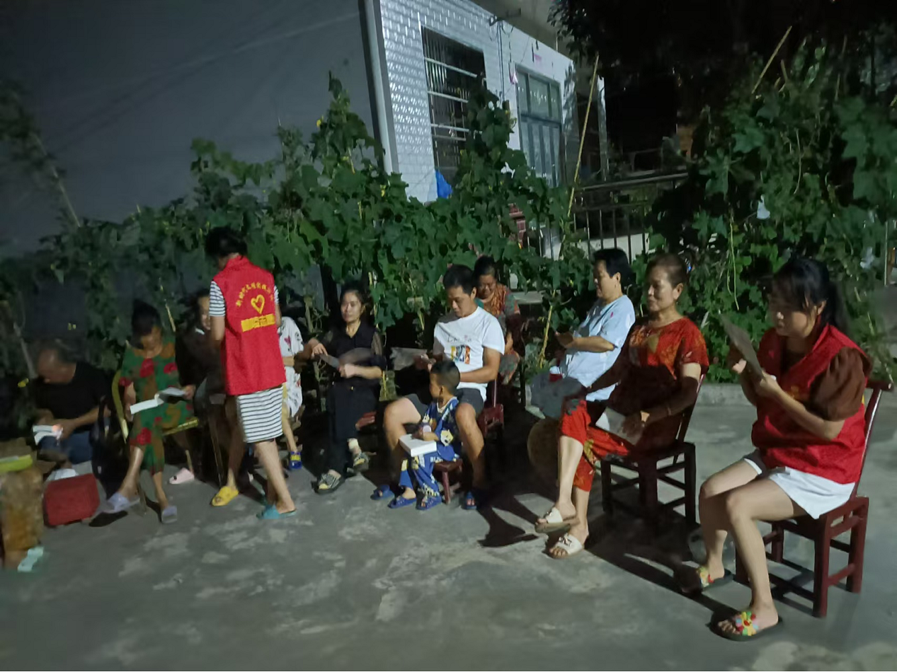 王仙镇“巾帼普法乡村行”: 用爱托举 全力以“护”