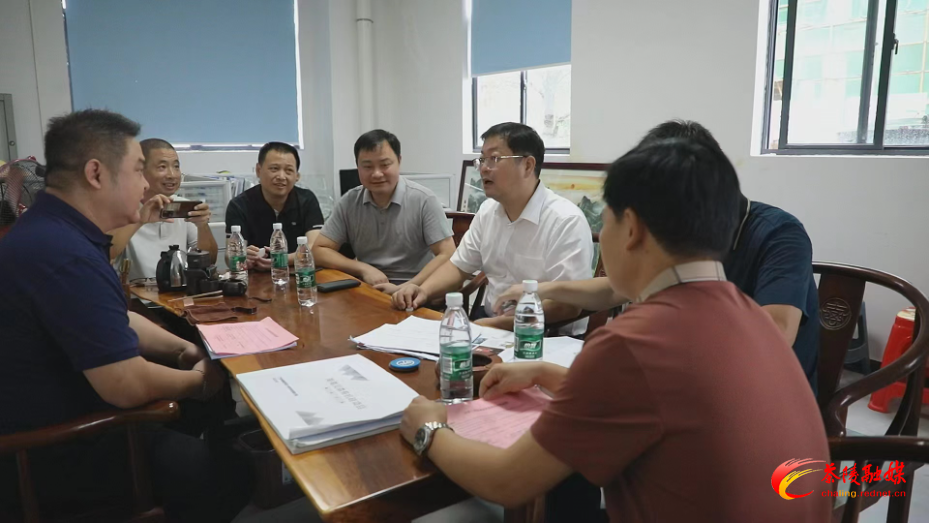杨红兵开展党课宣讲、“两重”“两新”送解优专项行动
