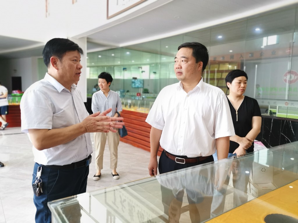 【“两重”“两新”送解优专项行动】李鹏程调研园区企业 为园区高质量发展把脉定向