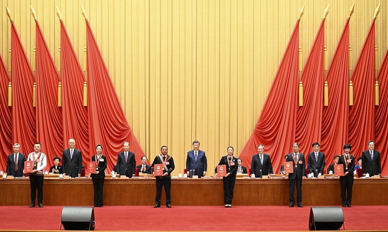 习近平在全国民族团结进步表彰大会上发表重要讲话强调：推进中华民族共同体建设 巩固发展中华民族大团结