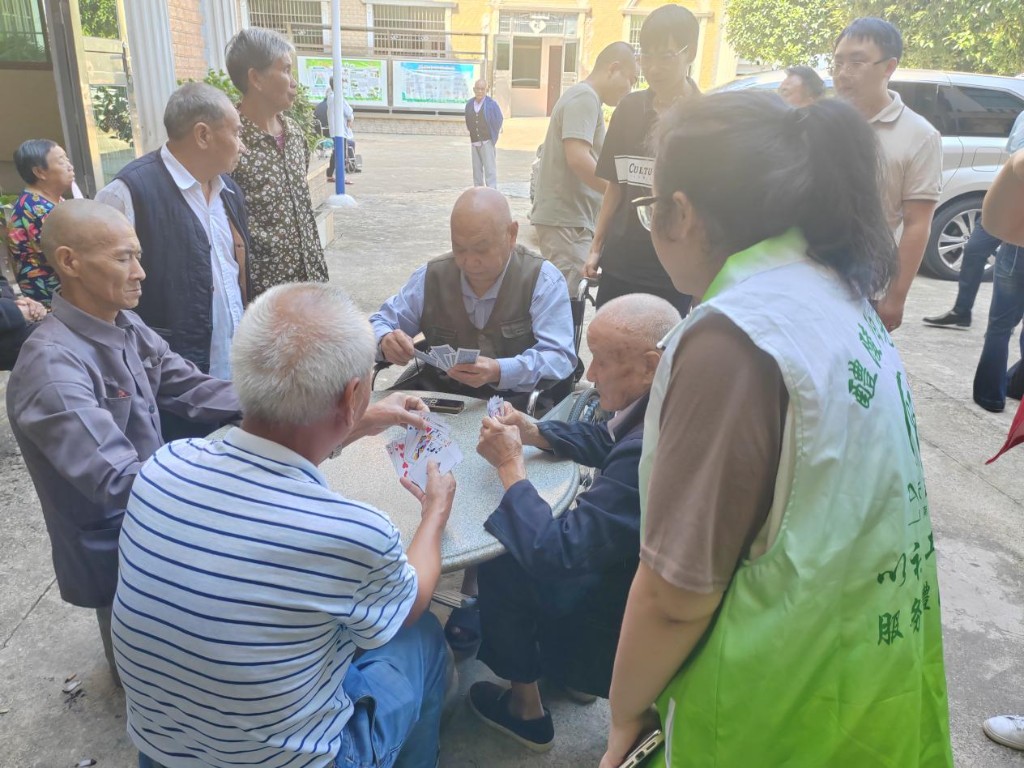 均楚镇：五社联动，关爱"一老一小"，共筑美好未来