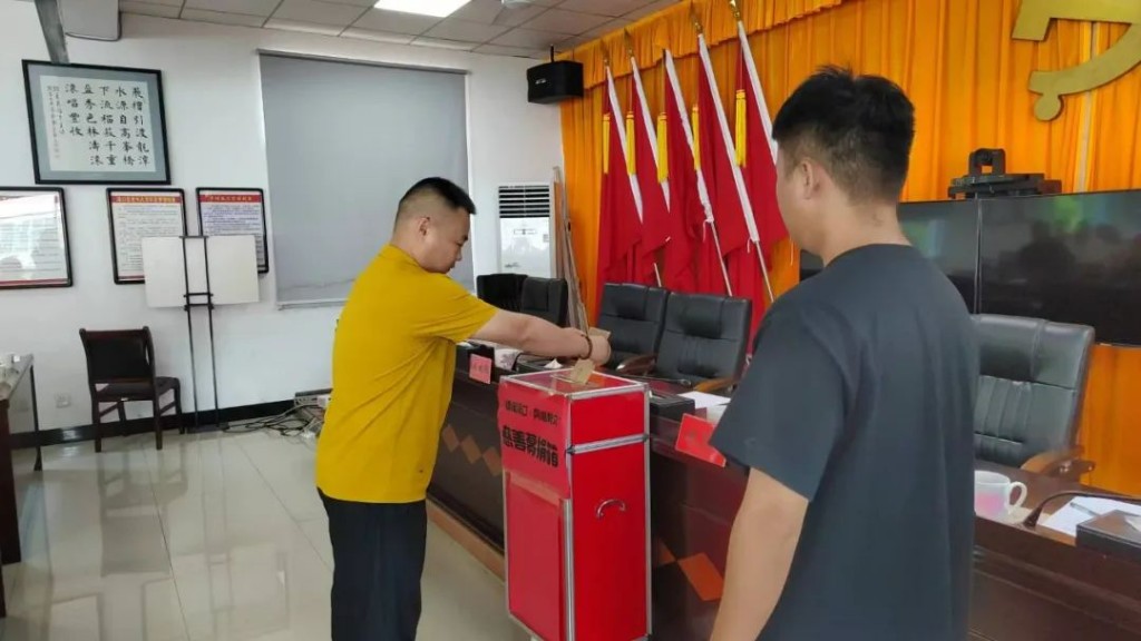 众志成城，共克时艰——龙潭镇开展“情暖渌口·同心救灾”慈善募捐活动