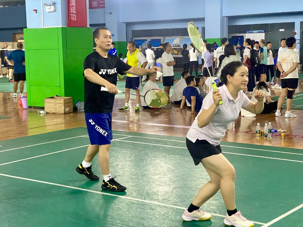 区委宣传部、区审计局联队在羽毛球友谊赛中展现风采,荣获第五名佳绩