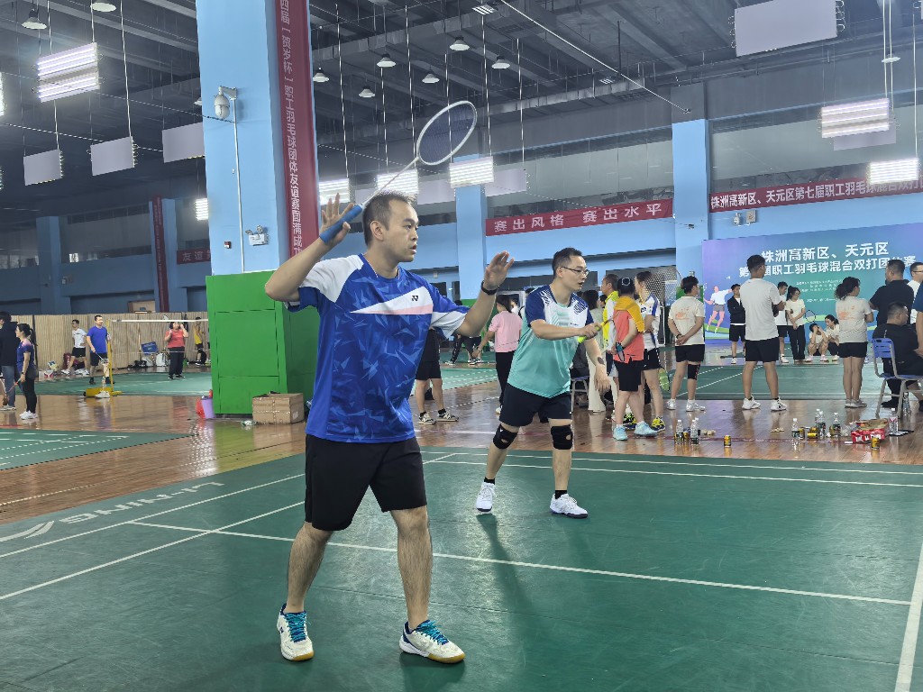 区委宣传部、区审计局联队在羽毛球友谊赛中展现风采,荣获第五名佳绩
